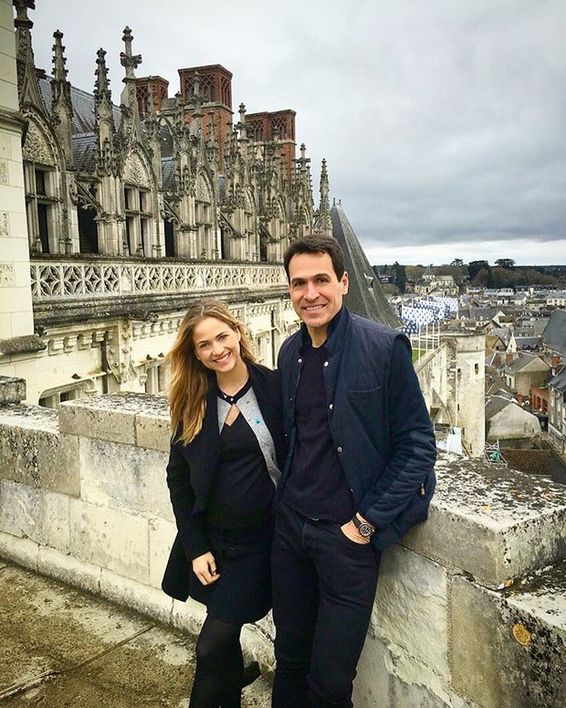 Luiza Valdetaro e Mariano Marcondes Ferraz no Castelo de Amboise, na França (Foto: Reprodução/Instagram)