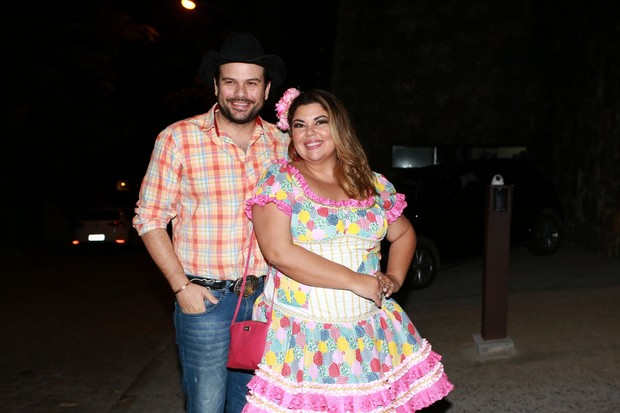 Fabiana Karla e o marido no Arraiá do Huck (Foto: Dilson Silva/ Ag. News)