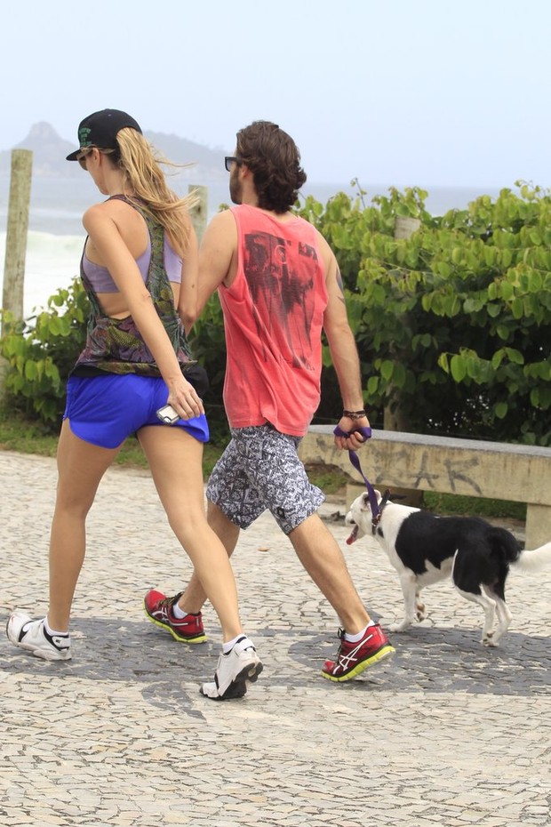 Ellen Jabour na praia (Foto: Rodrigo dos Anjos/AgNews)