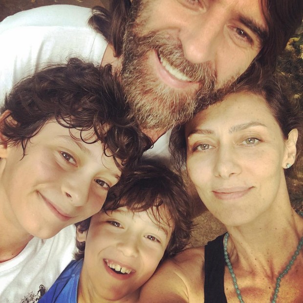 Maria Fernanda Cândido e família (Foto: Reprodução/Instagram)