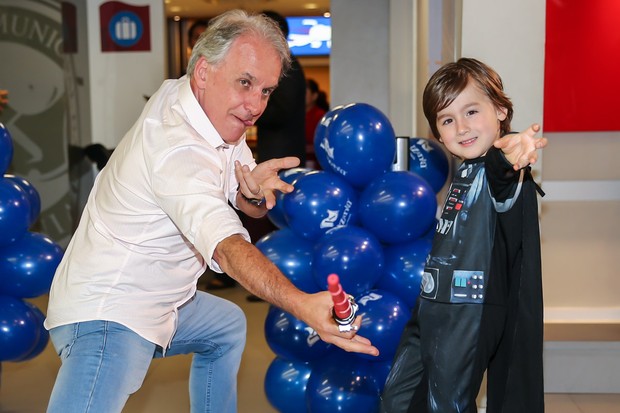 Aniversário de seis anos de Pietro, filho de Otávio Mesquita (Foto: Manuela Scarpa/Photo Rio News)