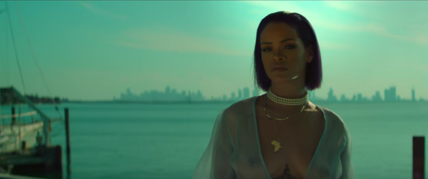 Rihanna em novo clipe (Foto: Reprodução / Instagram)