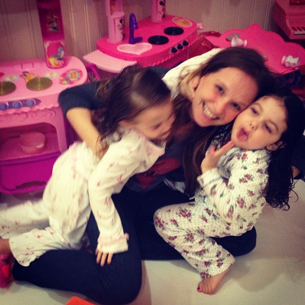 Fernanda Rodrigues com maysa, filha da tânia mara, e sua filha (Foto: Instagram / Reprodução)