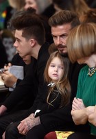 Filha de Victoria e David Beckham, Harper, rouba a cena no NYFW 