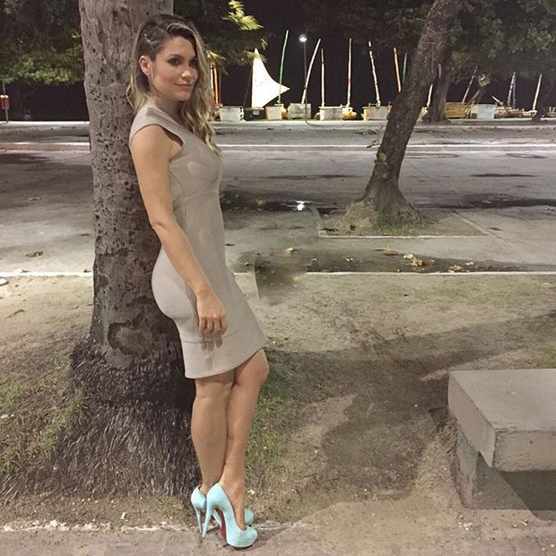 Flávia Alessandra em Maceió, em Alagoas (Foto: Instagram/ Reprodução)