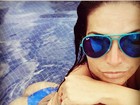 Solange Gomes curte dia na piscina: 'Desde fevereiro sem pegar sol'