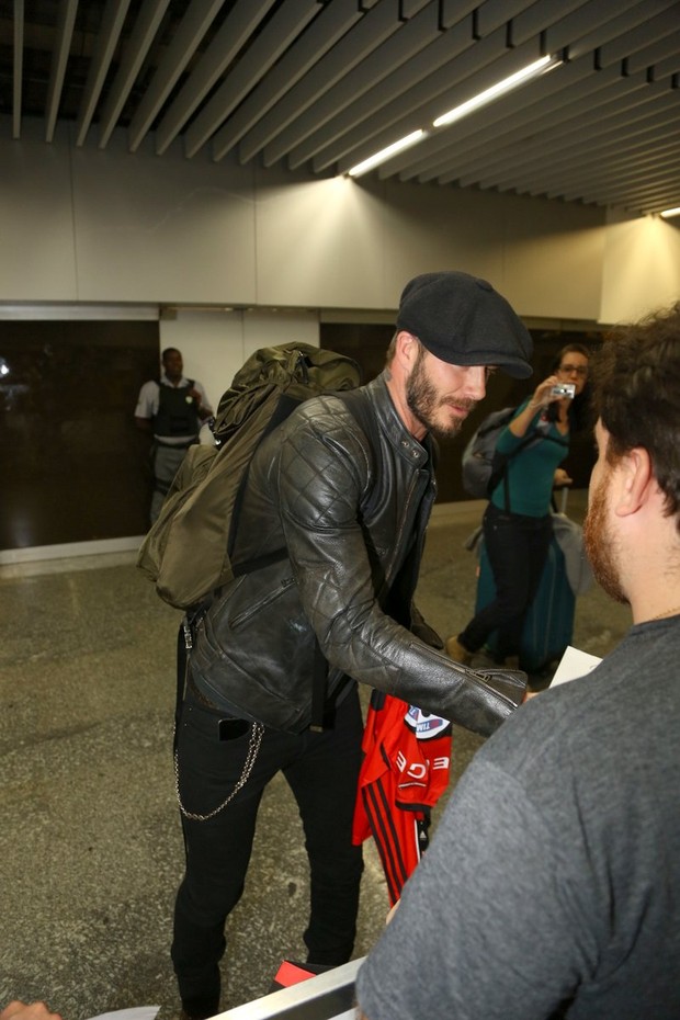 David Beckham chega ao Rio para desfile das campeãs (Foto: Gabriel Reis / Ag. News)