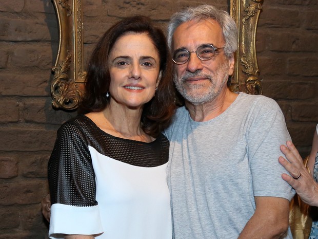 Marieta Severo e o marido, Aderbal Freire Filho, em peça na Zona Sul do Rio (Foto: Roberto Filho/ Brazil News)