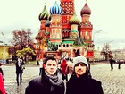 Joe e Nick do Jonas Brothers se divertem em passeio na Rússia