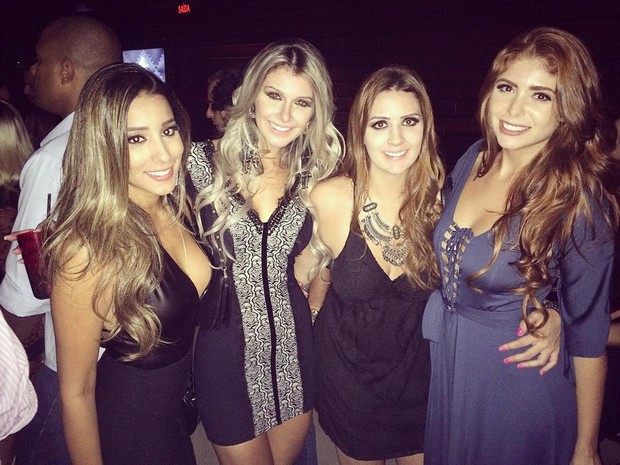 Ex-BBBs Talita, Tatyele, Tamires e Amanda Gontijo (Foto: Reprodução / Instagram)