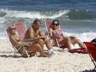 Joana Machado aproveita segunda-feira de sol em praia do Rio