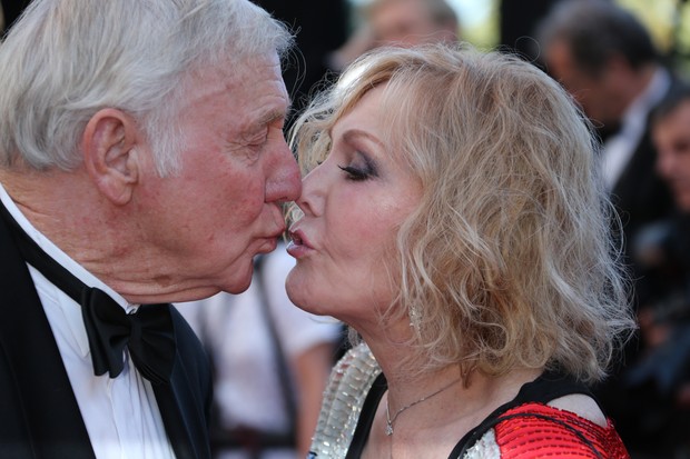 Kim Novak e o marido Robert Malloy em Cannes (Foto: AFP / Agência)