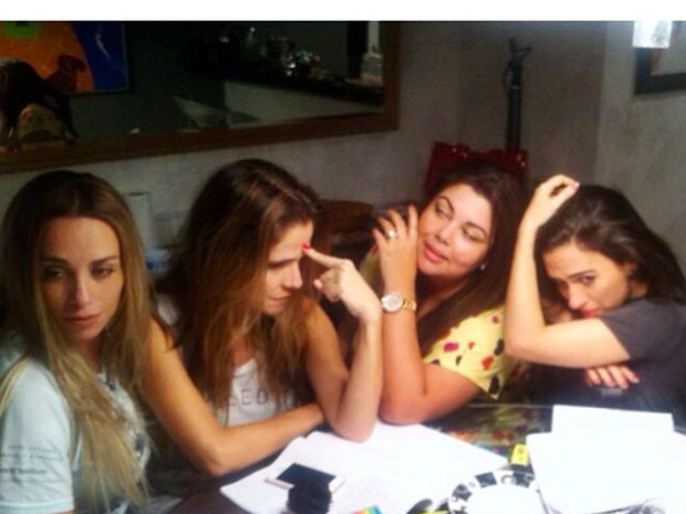 Suzana Pires, Ingrid Guimarães, Fabiana Karla e Tatá Werneck em leitura de roteiro de filme (Foto: Instagram/ Reprodução)