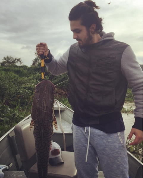 Luan Santana pescando no Mato Grosso do Sul (Foto: Reprodução / Instagram)