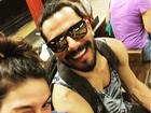 Isis Valverde posta foto com Uriel Del Toro e comemora um ano juntos