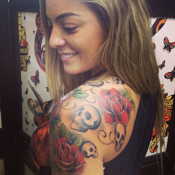 Ex-BBB Monique exibe nova tatuagem (Foto: Instagram/ Reprodução)
