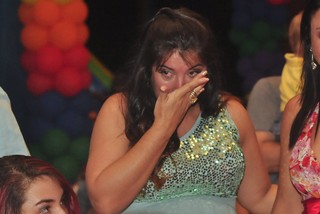 Priscila Pires chora no aniversário do fiho, Gabriel (Foto: Roberto Teixeira)