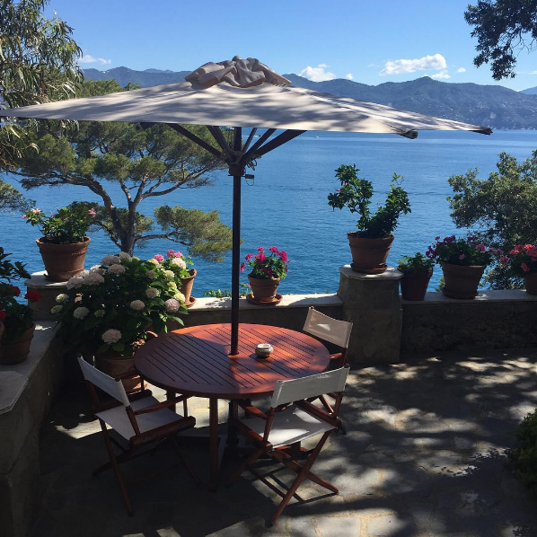 Vista da varanda do hotel em que Luciana Gimenez está hospedada na Riviera Italiana (Foto: Reprodução / Instagram)