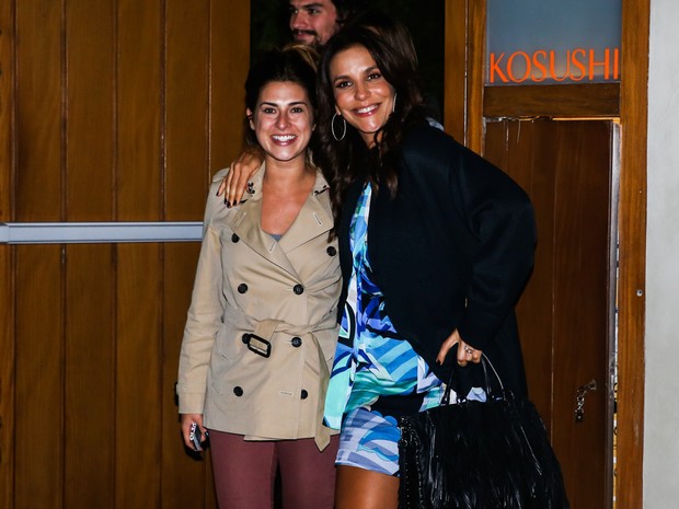 Fernanda Paes Leme e Ivete Sangalo em restaurante em São Paulo (Foto: Manuela Scarpa/ Foto Rio News)