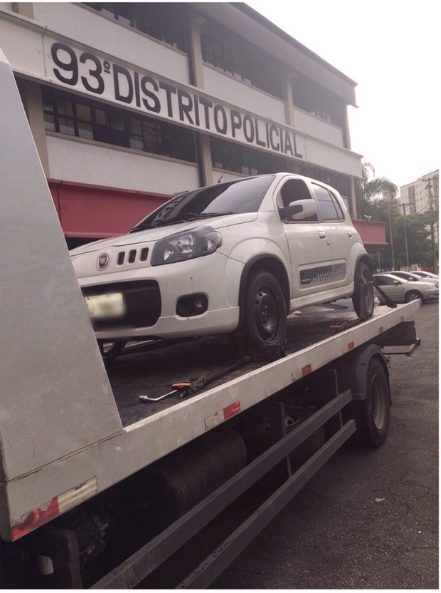 Cris Lopes recupera carro roubado (Foto: Divulgação)