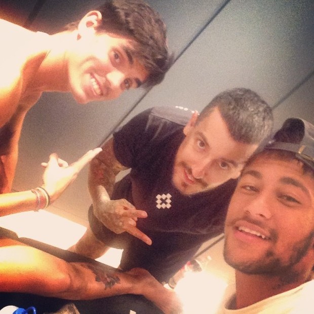 Neymar com amigos (Foto: Instagram / Reprodução)