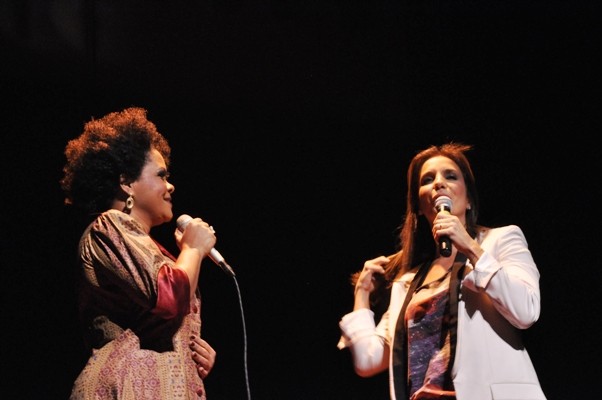 Ivete canta no show de  Márcia Short  (Foto: Genilson Coutinho/Divulgação)