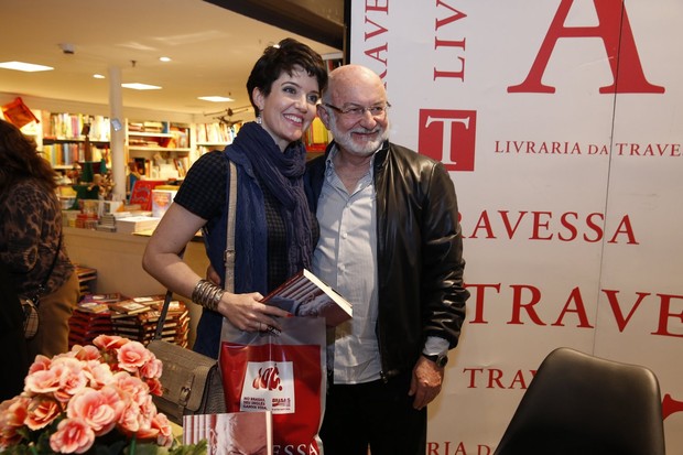 Famosos vão em tarde de autógrafos do livro de Silvio de Abreu no RJ (Foto: Felipe Panfili e Leo Marinho/AgNews)