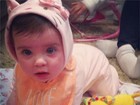 Filha de Henri Castelli faz charme vestida de Hello Kitty em rede social