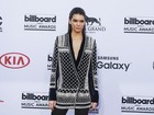Veja o estilo dos famosos no tapete vermelho do prêmio 'Billboard Music Awards'

