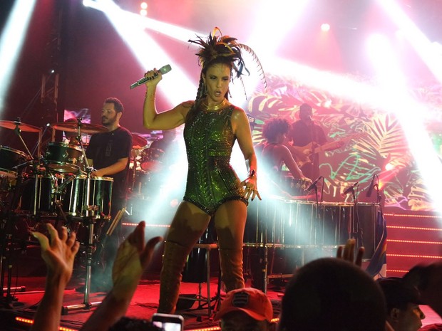 Ivete Sangalo em show no Recife, em Pernambuco (Foto: Marcelo Loureiro/ Ag News)