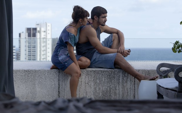 Caio Castro e Camila Camargo (Foto: Stella Carvalho/ Travessia/ Divulgação)