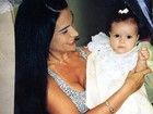 Túnel do tempo: Solange Gomes posta foto com a filha bebê