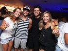 Bruno Gissoni, Felipe Simas e mais famosos curtem show de Anitta no Rio