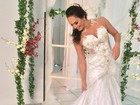 Vestida de noiva, Núbia Oliiver fala de sexo: ' Aos 40 fica mais gostoso'