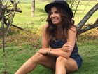 Giovanna Antonelli posa sorridente e mostra estilo com chapéu 