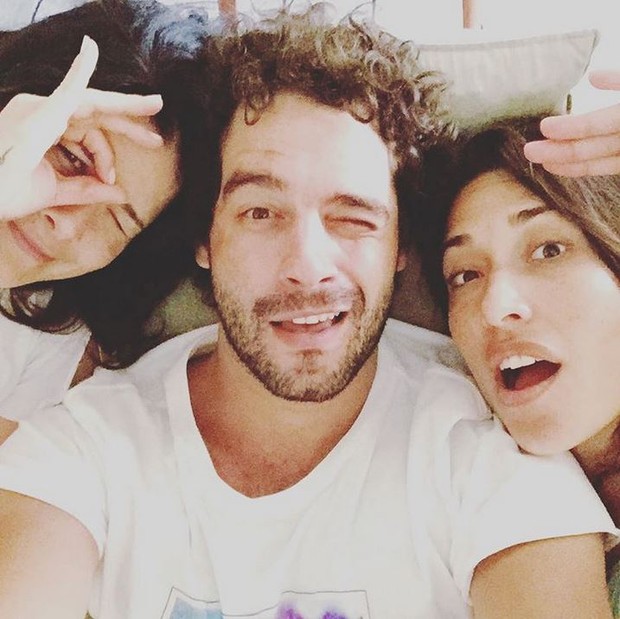 Guilherme Winter em clima de descontração com Samara Felippo e Giselle Itié (Foto: Reprodução/Instagram)
