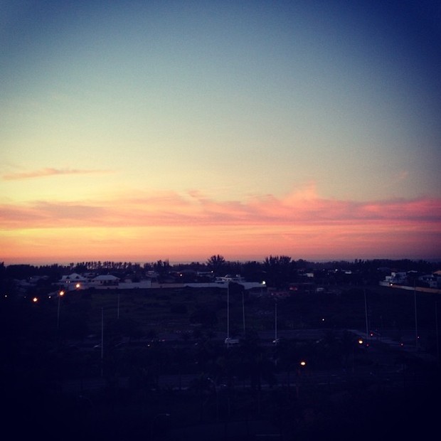 Bruna Marquezine mostra nascer do sol de sua janela (Foto: Instagram)
