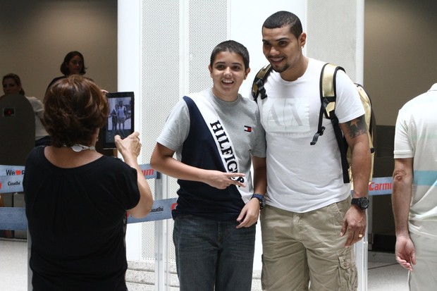 Naldo no aeroporto Santos Dumont (Foto: Marcello Sá Barreto / AgNews)