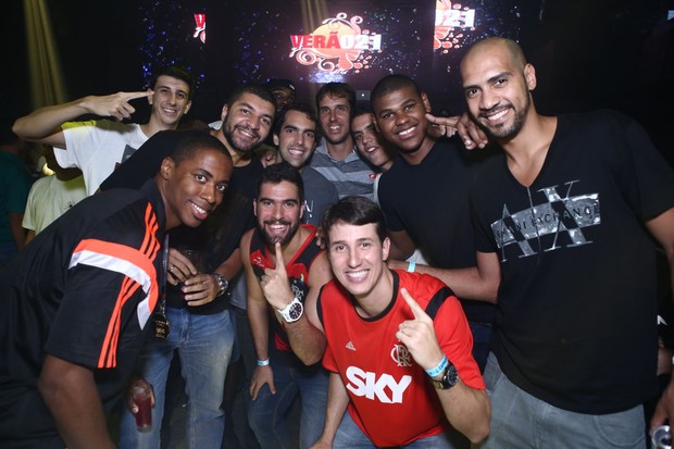 Time de basquete do Flamengo (Foto: RAPHAEL MESQUITA / DIVULGAÇÃO)