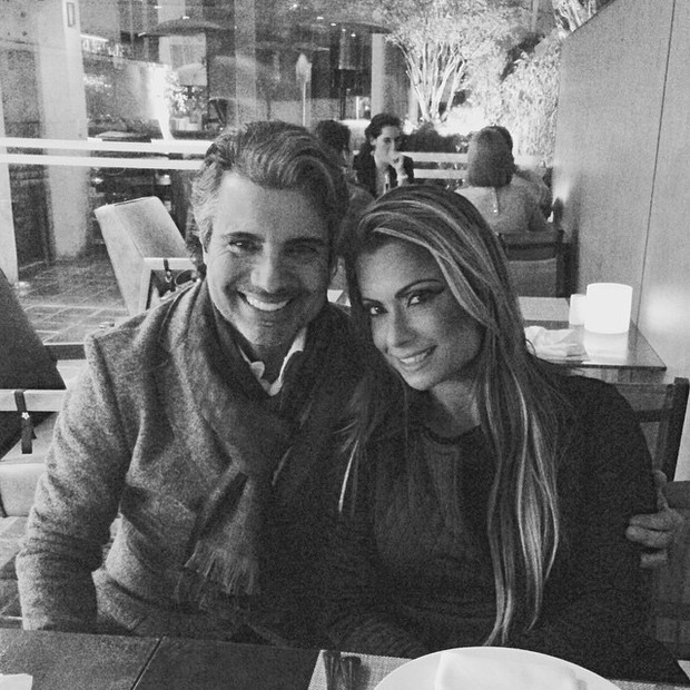 João Kleber e Dani Sperle em restaurante em São Paulo (Foto: Instagram/ Reprodução)