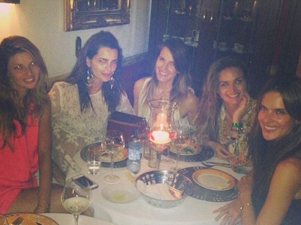 Alessandra Ambrosio e amigas (Foto: Instagram/Reprodução)