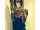 Joana Machado faz selfie, mostra decotão e recebe elogio: 'Que peito'