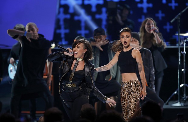 Demi Lovato e Cher Lloyd (Foto: Agência Reuters)