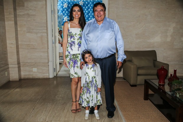 Iara Jereissati com o pai e a filha Maria Clara (Foto: Manuela Scarpa / Photo Rio News)