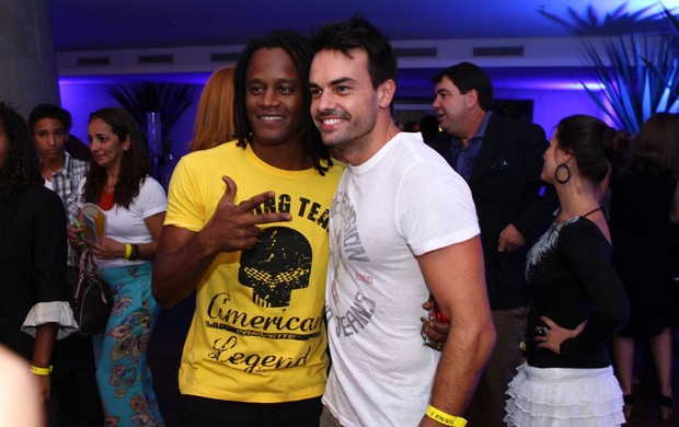 Toni Garrido e Márcio Kieling na sessão para convidados do musical "Rock in Rio" (Foto: Raphael Mesquita / Foto Rio News)