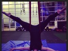 Que elasticidade! Ex-BBB Ana Carolina Madeira faz aula de circo