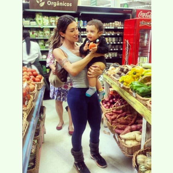 Jaque Khury e filho (Foto: Reprodução_Instagram)