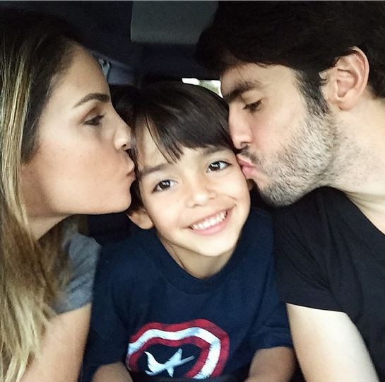 Carol Celico e Kaká com o filho (Foto: Instagram / Reprodução)
