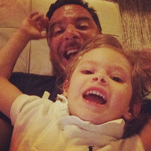 Alexandre Iódice com o filho, Vitório (Foto: Instagram)