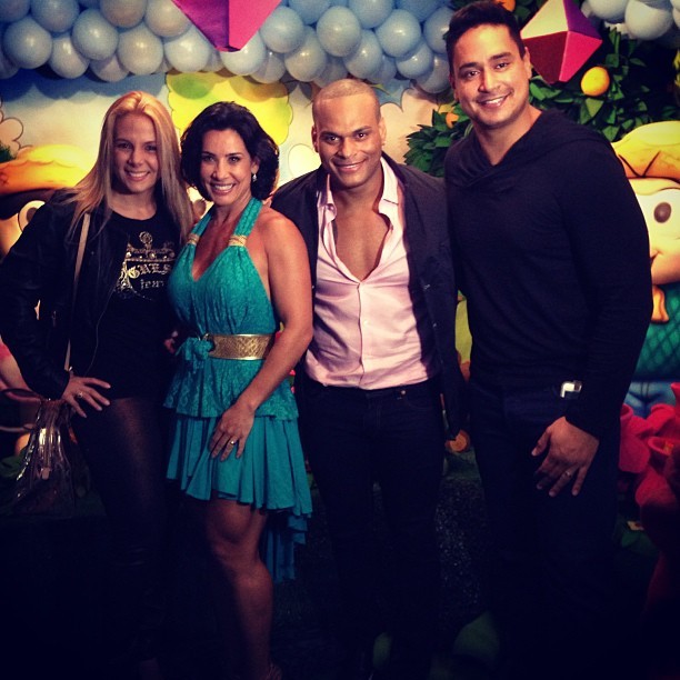 Carla Perez, Scheila Carvalho, Tony Salles e Xanddy (Foto: Instagram/ Reprodução)